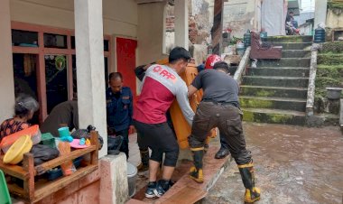 Serang Direndam Banjir, Laznas PPPA Daarul Qur'an Turunkan Tim Sigab untuk Bantu Warga
