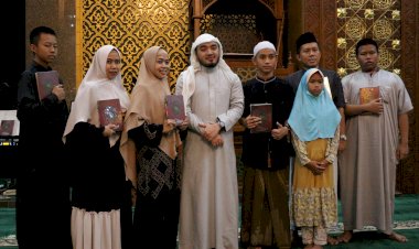 Safari Dakwah Bersama Syekh Abdul Basith, Satu Keluarga Kompak Wakaf Qur'an