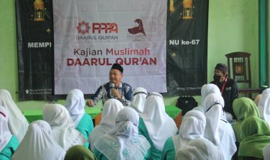 Muslimah : Meneguhkan Kembali Peran "Madrasatul Ulaa" Bagi Muslimah