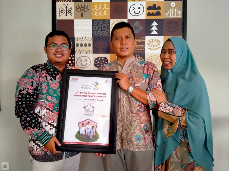 PPPA Daarul Qur'an Beri Penghargaan Wonderful Quran Untuk Stakeholders