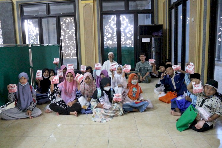 Bahagianya Santri Rumah Tahfidz BCA Selenggarakan Buka Puasa Bersama