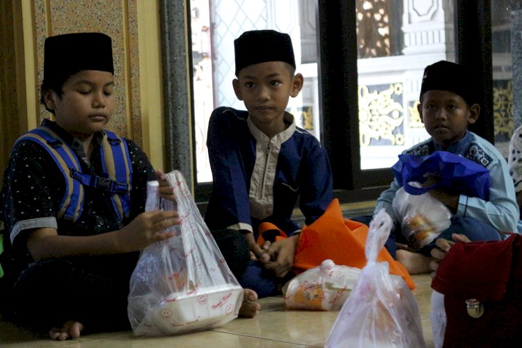 Bahagianya Santri Rumah Tahfidz BCA Selenggarakan Buka Puasa Bersama