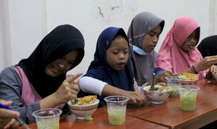 PPPA Daarul Qur'an Semarang Gandeng PT Toha Putra Gelar Buka Puasa Bersama Santri Difabel