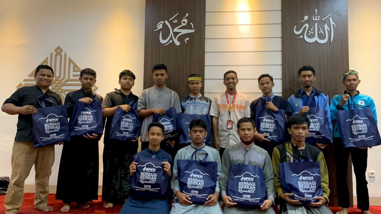 BPKH bersama PPPA Daarul Qur’an berbagi Bingkisan untuk Santri Penghafal Al-Qur’an