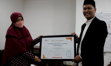 Ikrar Wakaf Tanah dan Bangunan Prof. Dr. Zarkasji Abdul Salam Untuk Grha Tahfidz II PPPA Daarul Qur’an Yogyakarta