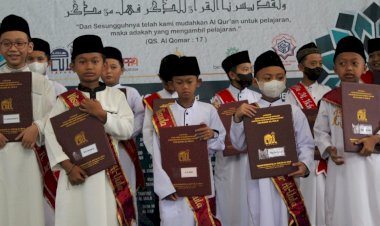 Wisuda Rumah Tahfidz Tafaqur Al-Uula Bandung