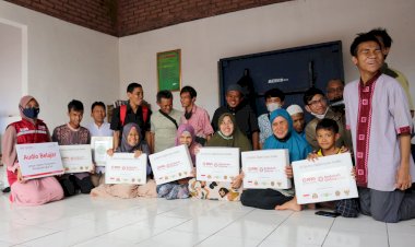 PPPA Daarul Qur'an Cirebon Salurkan Al-Qur'an Braile Audio untuk Santri Tunanetra