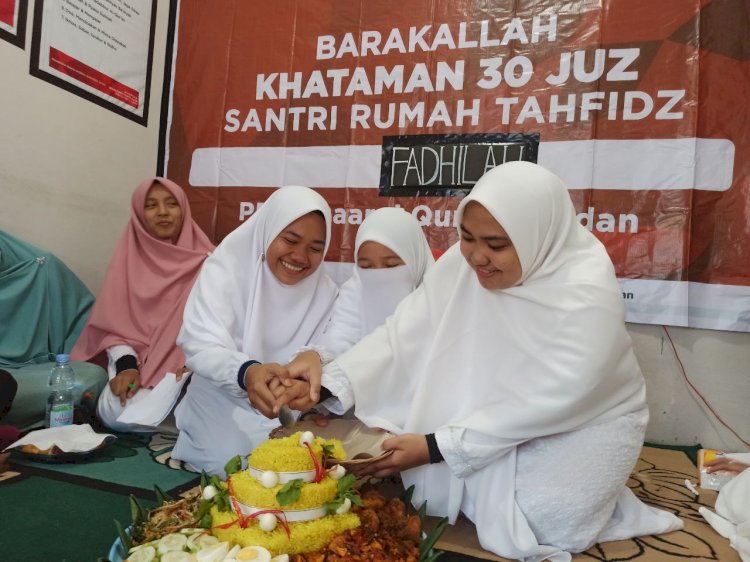 3 Santri Rumah Tahfidz Fadhilah Khatamkan 30 Juz Al-Qur’an