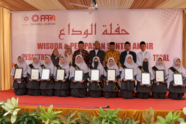 Wisuda dan Pelepasan Santri Pesantren Takhassus Tegal