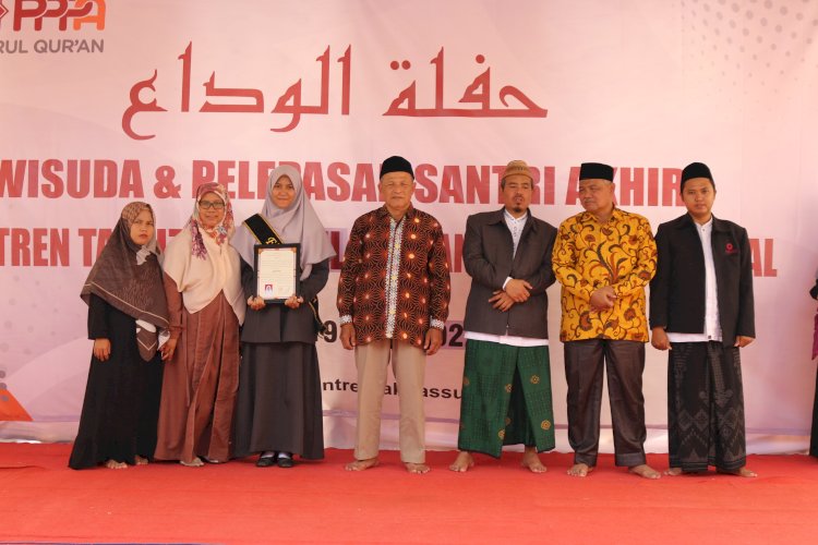 Wisuda dan Pelepasan Santri Pesantren Takhassus Tegal