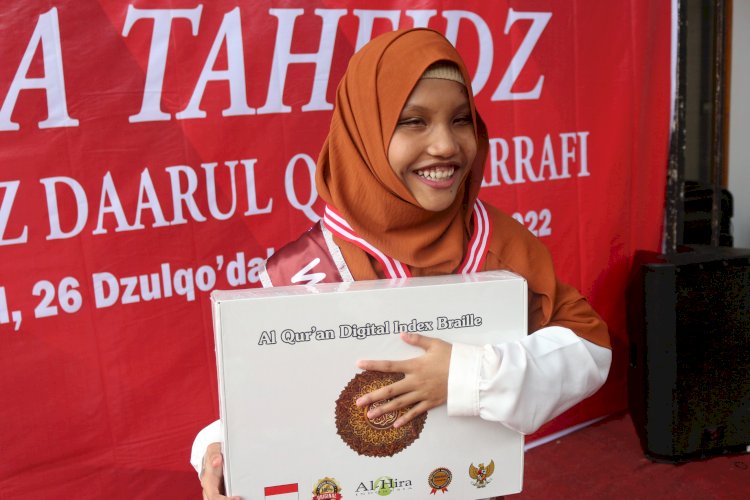 Salwa, Santri Tunanetra Penghafal 10 Juz Al-Qur'an