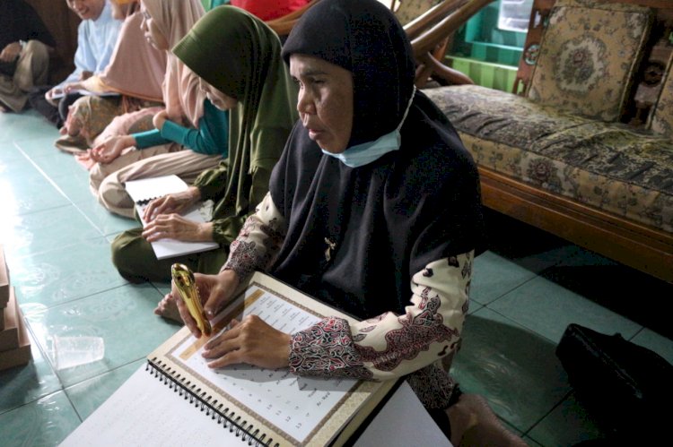 Dari Komunitas Tunanetra Menjadi Penghafal Al-Qur'an