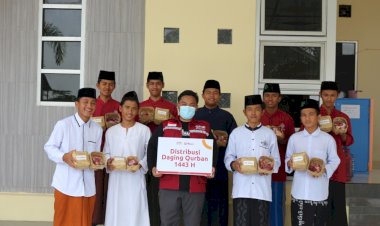 Daging Qurban untuk Santri Penghafal Al-Qur'an
