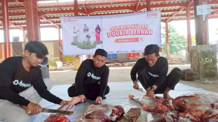 Pemotongan Hewan Qurban di Pesantren Daqu Pusat