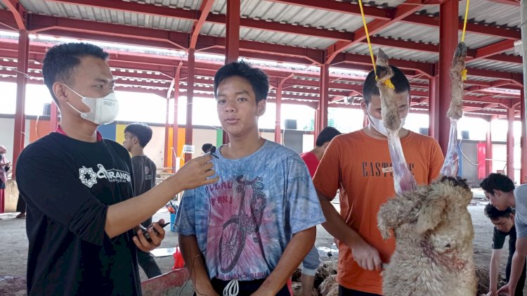 Santri Senang Bisa Ikut Menyembelih Hewan Qurban