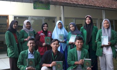PPPA Daarul Qur'an Cirebon Bersama Mahasiswa IAIN Syekh Nurjati Tebar Mushaf Qur'an