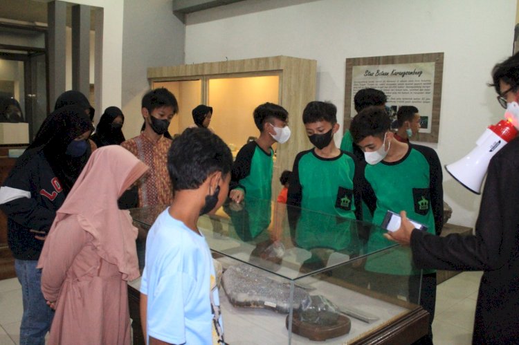 Melukis Senyum Yatim, PPPA Daarul Qur'an Semarang Ajak Puluhan Santri Dolan Ke Museum