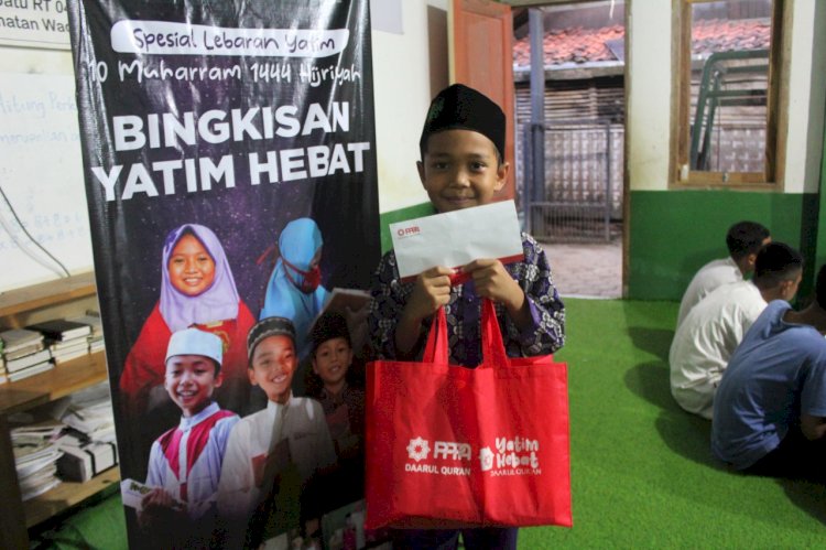 Bingkisan Yatim Hebat untuk Santri Rumah Tahfidz Raudhatul Muhsinin Wado Sumedang