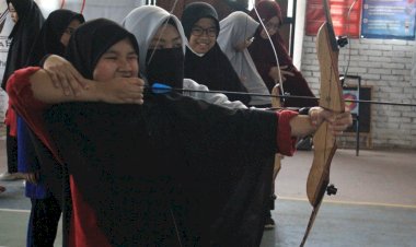 Belajar Memanah, Melatih Fokus dan Ketenangan serta Konsentrasi Santri