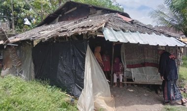 PPPA Daarul Qur'an Banten Kunjungi Ibu Rofiah yang Tinggal di Gubuk Reot