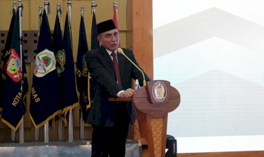 Gubernur Sumut Hadir dan Apresiasi Wisuda Akbar 10