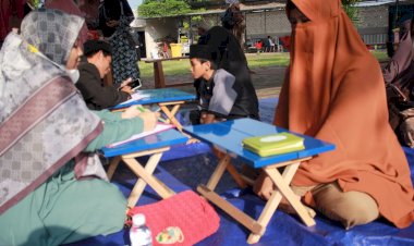 Semangat Menghafal Qur'an Meski Usia Tak Lagi Muda