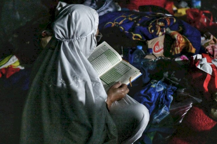 Ketika Lantunan Ayat Suci Al-Qur'an dan Sholawat Bersahutan di Posko Bencana 