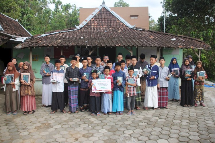 Al-Qur’an Baru untuk Santri Nurul Quran Patuk Gunung Kidul