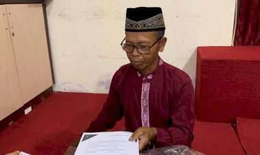Kacamata Baru Pak Sudarno