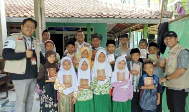 PPPA Daarul Quran Bogor Salurkan Wakaf Al-Qur'an ke Pelosok Cianjur