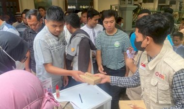 Jumat Berbagi, PPPA Daarul Qur'an Bogor Kembali Gelar Aksi Free Food Firday