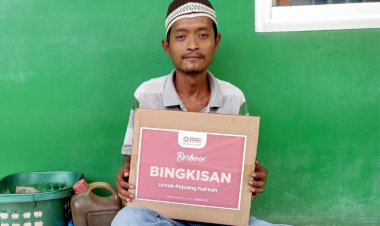 Fajar, Penjual Pempek yang Rajin Mengumandangkan Adzan