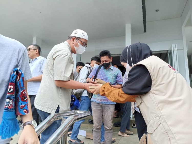 Free Food Friday untuk Jamaah Masjid Al-Amanah