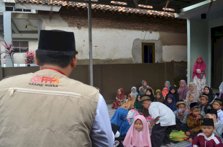 Aksi Mobile Qur'an Hibur Santri Rumah Tahfizh Mabdaul Islam Cilegon