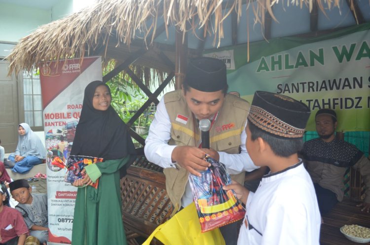 Aksi Mobile Qur'an Hibur Santri Rumah Tahfizh Mabdaul Islam Cilegon