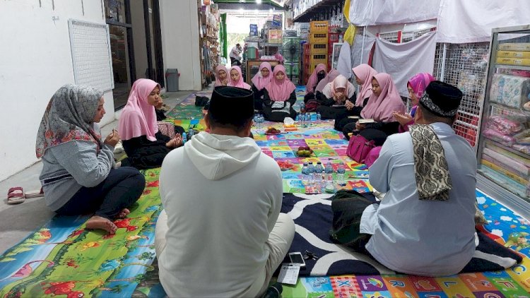 PPPA Daarul Qur'an Jawa Timur dan Santri Rumah Tahfizh Putri Gelar Khatmil Qur'an di Peresmian Gubuk Waringin