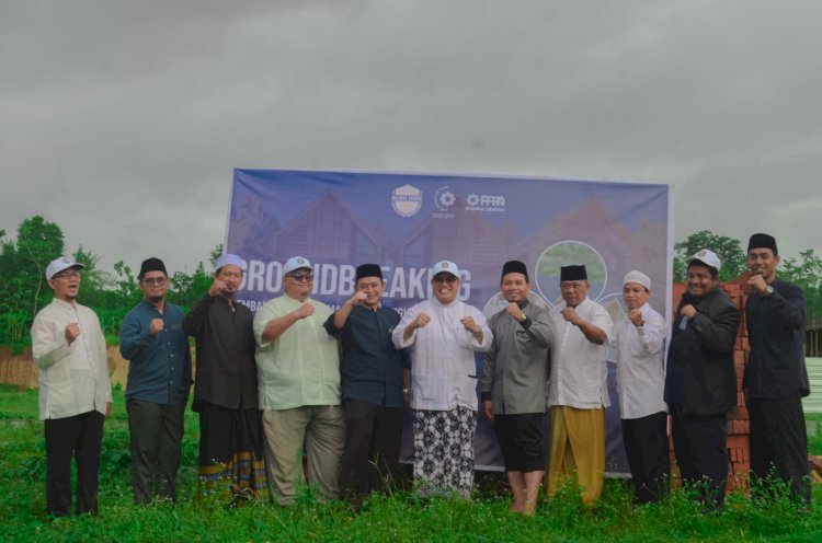 Peletakan Batu Pertama Pembangunan Asrama Pesantren Daarul Jameel Banten