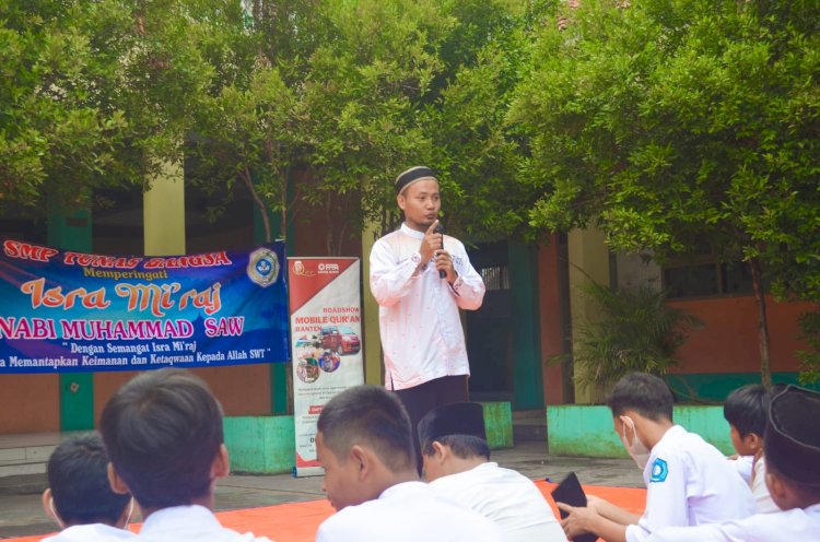 Mobile Qur'an Hibur Siswa SMP Tunas Bangsa Cilegon dalam Rangka Isra Mi'raj