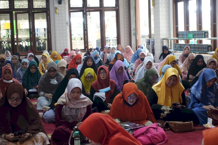 Kajian Muslimah Daqu: Menjadi Mulia Karena Al-Quran