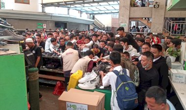 PPPA Daarul Quran Bogor Bagikan Ratusan Makanan Gratis  untuk Jamaah Sholat Jum'at