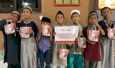 Berbagi Hygiene Kit untuk Penyintas Banjir di Makassar