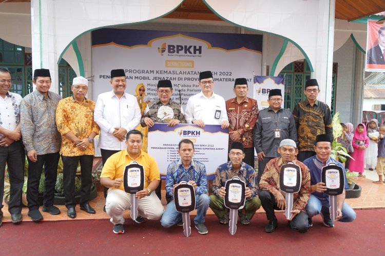 BPKH dan Laznas PPPA Daarul Qur'an Salurkan 5 Mobil Jenazah 