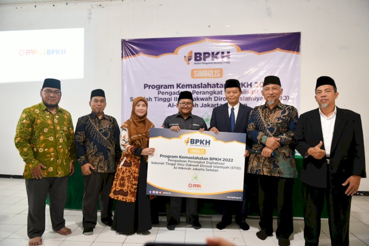 BPKH RI dan PPPA Daarul Qur'an Salurkan Perangkat Digitalisasi untuk STID DI Al-Hikmah