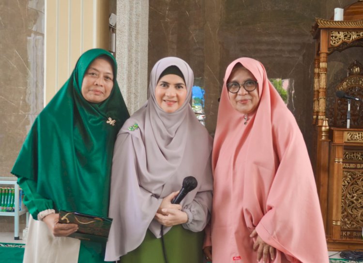 Roadshow Kajian Parenting Bersama Bunda Astri Ivo di Masjid Baitul Muttaqien Serang