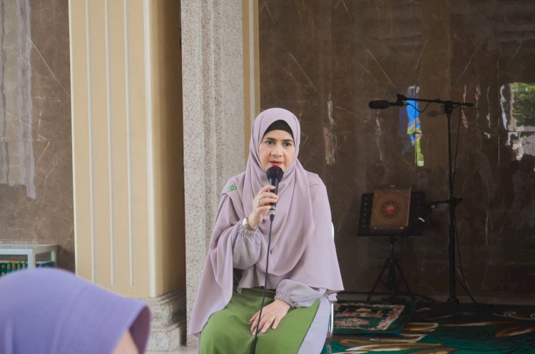 Roadshow Kajian Parenting Bersama Bunda Astri Ivo di Masjid Baitul Muttaqien Serang