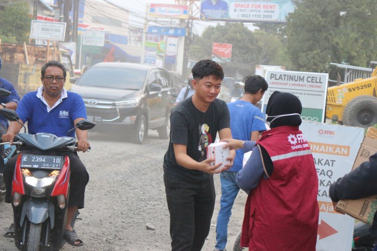 PPPA Daarul Qur’an Cirebon Salurkan Paket Takjil dan Buka Puasa Selama Ramadan