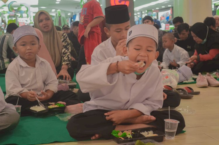 Keceriaan Anak-anak Yatim Warnai Buka Puasa Bersama di Citimall Cilegon