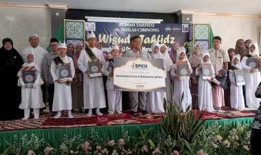 Penyaluran Mushaf BPKH RI untuk Santri Rumah Tahfizh Al-Ikhlas Cibinong