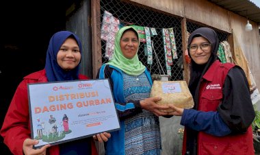 Momen Qurban untuk Warga Desa Kutambelin di Lereng Gunung Sinabung