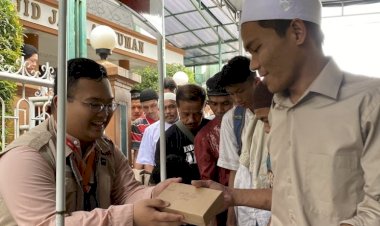 Jumat Berkah, PPPA Daarul Qur'an Bogor Berbagi Makanan Gratis
